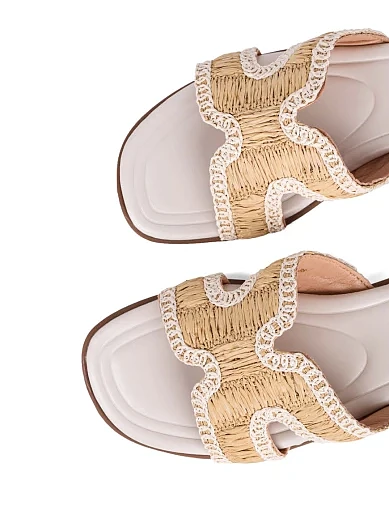 Жіночі шльопанці Attizzare тканинні рисового кольору - фото 5 - Miraton