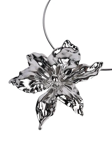 Колье с крупной подвеской цветок серебро - фото 2 - Miraton