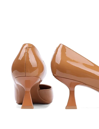 Жіночі туфлі MIRATON лакові бежеві(G958-1) - фото 2 - Miraton