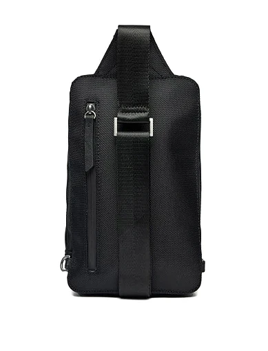 Чоловіча сумка слінг Guess чорна з накладними кишенями (HMLUHN P5117) - фото 3 - Miraton