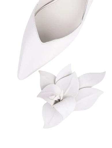 Жіночі туфлі Mia May шкіряні білі - фото 5 - Miraton