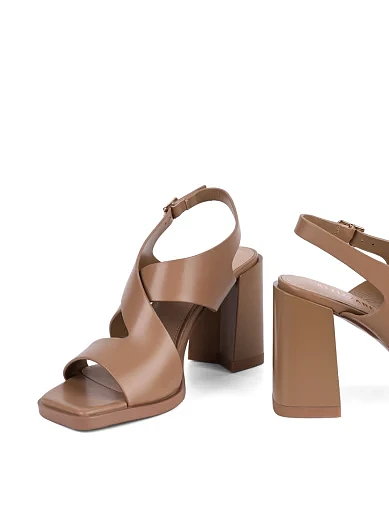 Жіночі босоніжки Attizzare шкіряні бежеві - фото 3 - Miraton