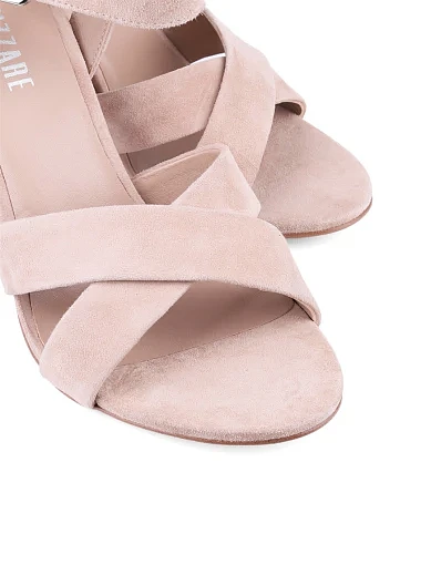 Жіночі босоніжки Attizzare велюрові бежеві - фото 5 - Miraton