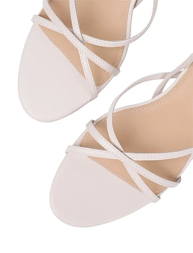 Жіночі босоніжки MIRATON шкіряні рисового кольору - фото 5 - Miraton