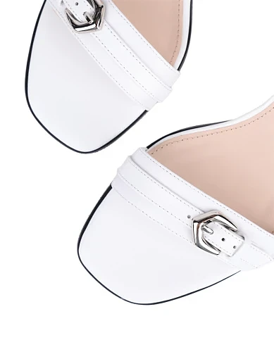 Жіночі босоніжки Attizzare шкіряні білі - фото 5 - Miraton