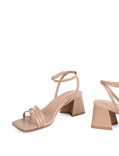 Жіночі босоніжки Attizzare шкіряні бежеві - фото 3 - Miraton