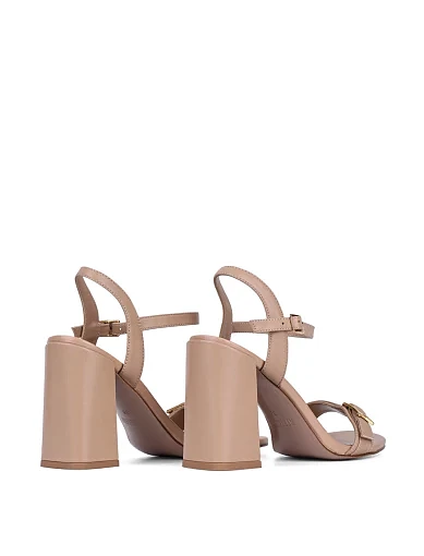 Жіночі босоніжки Attizzare шкіряні бежеві - фото 4 - Miraton