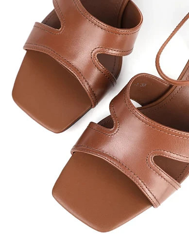 Жіночі босоніжки Attizzare шкіряні коричневі - фото 5 - Miraton