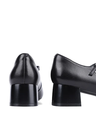 Жіночі туфлі Attizzare шкіряні чорні - фото 2 - Miraton