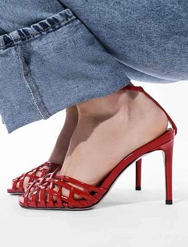 Жіночі босоніжки MIRATON лакові червоні - фото 2 - Miraton