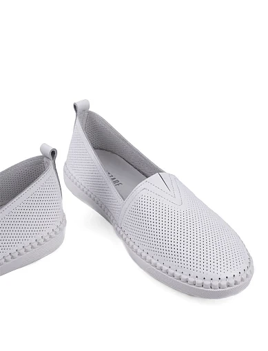 Жіночі сліпери Attizzare шкіряні білі - фото 2 - Miraton