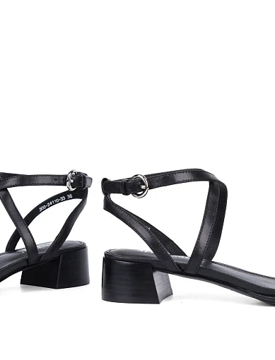 Жіночі босоніжки Attizzare шкіряні чорні - фото 2 - Miraton