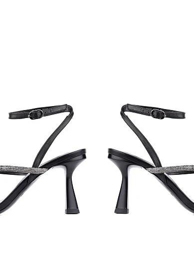 Жіночі босоніжки Attizzare шкіряні чорні - фото 2 - Miraton