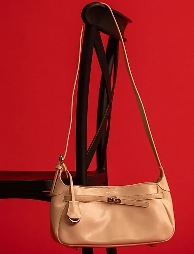 Женская сумка MIRATON кожаная молочного цвета с декоративным ремнем - фото 7 - Miraton