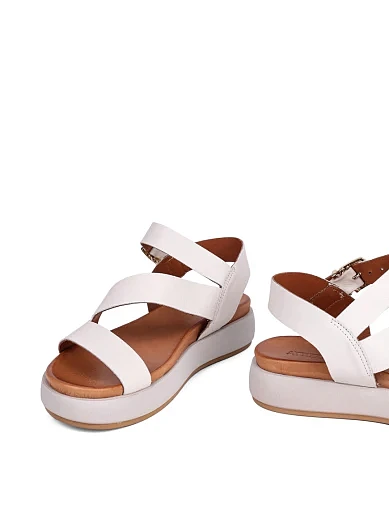 Жіночі сандалі Attizzare шкіряні білі(03-2836) - фото 2 - Miraton