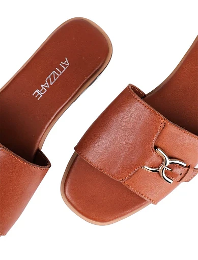 Жіночі шльопанці Attizzare шкіряні коричневі - фото 5 - Miraton