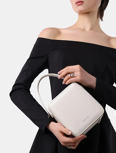 Жіноча сумка camera bag MIRATON шкіряна молочного кольору - фото 2 - Miraton