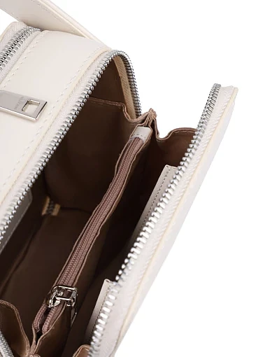 Жіноча сумка camera bag MIRATON шкіряна молочного кольору - фото 6 - Miraton
