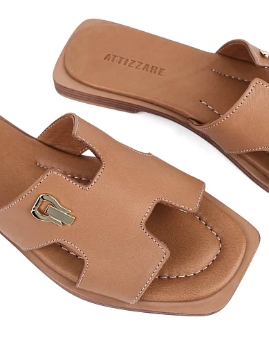 Жіночі шльопанці Attizzare шкіряні бежеві - фото 4 - Miraton