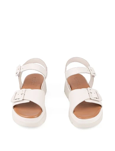 Женские сандалии Sekada кожаные рисового цвета - фото 2 - Miraton