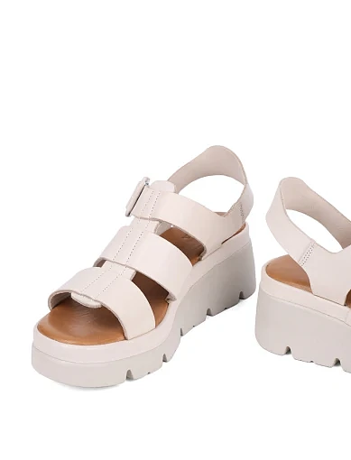 Жіночі босоніжки Sekada шкіряні рисового кольору - фото 2 - Miraton