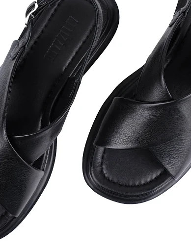 Жіночі сандалі Attizzare шкіряні чорні - фото 5 - Miraton