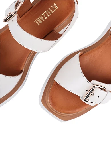 Жіночі сандалі Attizzare шкіряні рисового кольору - фото 5 - Miraton