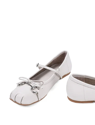 Жіночі балетки Attizzare шкіряні рисового кольору - фото 2 - Miraton