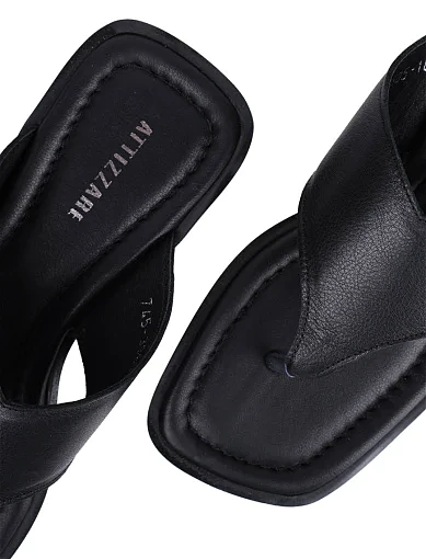 Жіночі шльопанці Attizzare шкіряні чорні - фото 5 - Miraton