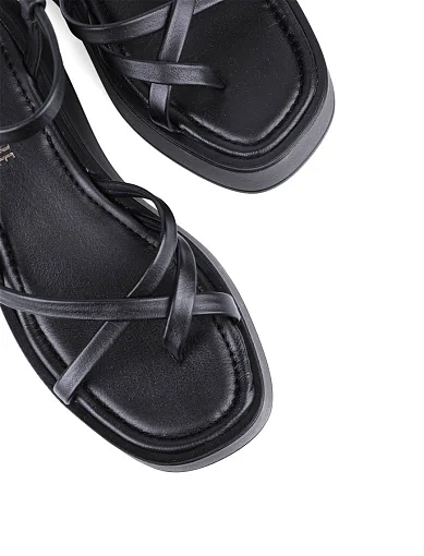 Жіночі босоніжки Attizzare шкіряні чорні - фото 5 - Miraton