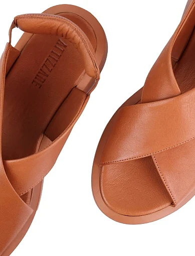 Женские сандалии Attizzare кожаные коричневые - фото 5 - Miraton