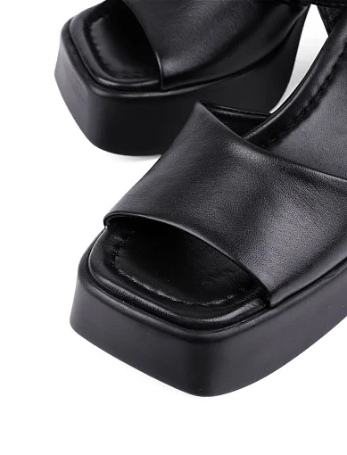 Жіночі босоніжки Attizzare шкіряні чорні - фото 5 - Miraton