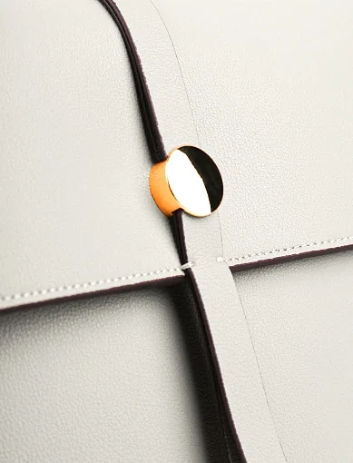 Жіноча сумка через плече MIRATON шкіряна молочного кольору - фото 5 - Miraton