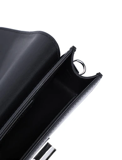 Жіноча сумка кросс-боді MIRATON чорна шкіряна з декоративною застібкою(22012-1 SS25) - фото 5 - Miraton