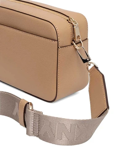 Жіноча сумка camera bag DKNY шкіряна бежева - фото 3 - Miraton