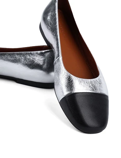 Жіночі балетки Vagabond шкіряні срібного кольору - фото 2 - Miraton