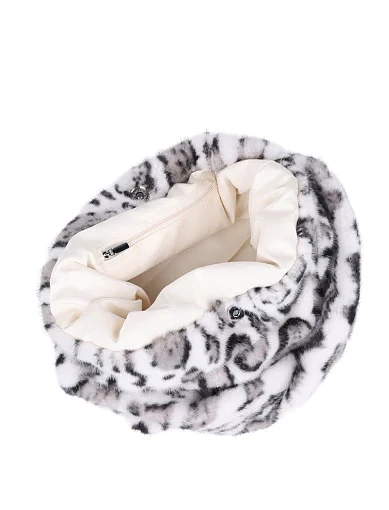 Женская сумка через плечо MIRATON из меха бело-черная - фото 5 - Miraton