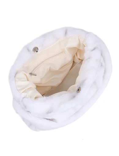 Женская сумка через плечо MIRATON из меха белая - фото 5 - Miraton