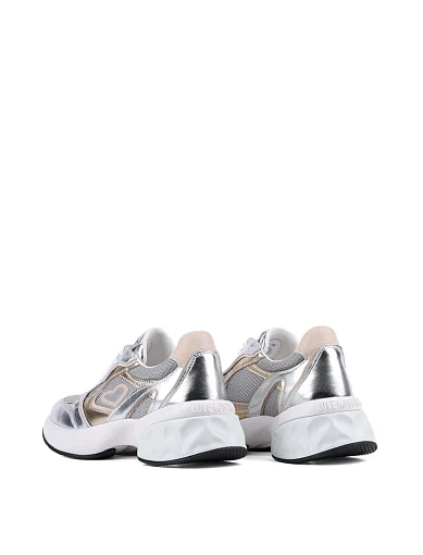 Жіночі кросівки Love Moschino шкіряні срібного кольору - фото 4 - Miraton