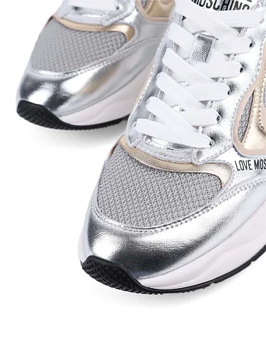 Жіночі кросівки Love Moschino шкіряні срібного кольору - фото 5 - Miraton