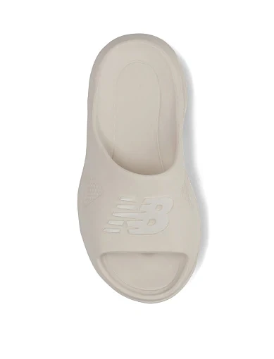 Жіночі шльопанці New Balance Fuel Cell SL гумові бежеві - фото 4 - Miraton