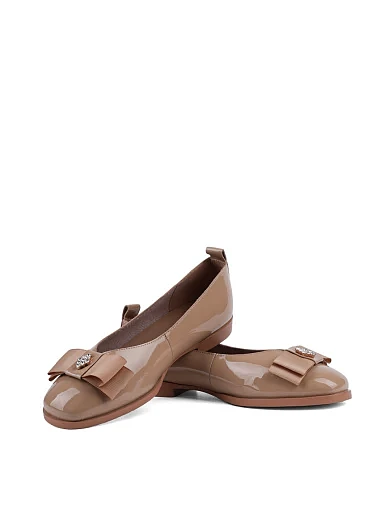 Жіночі балетки Attizzare лакові бежеві - фото 2 - Miraton