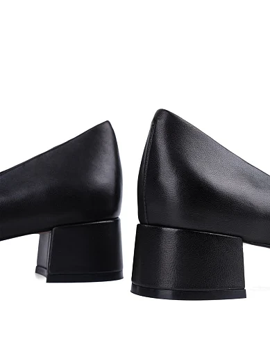 Жіночі туфлі Attizzare шкіряні чорні - фото 2 - Miraton