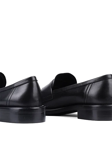 Жіночі туфлі лофери MIRATON шкіряні чорні - фото 2 - Miraton