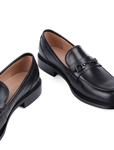 Жіночі туфлі лофери Attizzare шкіряні чорні - фото 2 - Miraton