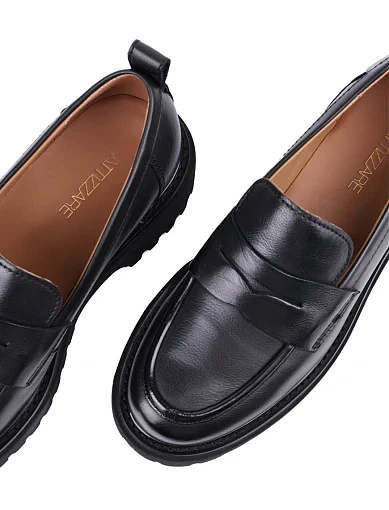 Жіночі туфлі лофери Attizzare шкіряні чорні - фото 5 - Miraton