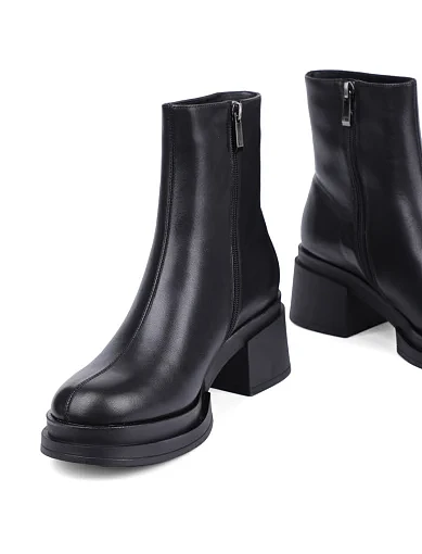 Жіночі черевики Attizzare шкіряні чорні - фото 2 - Miraton