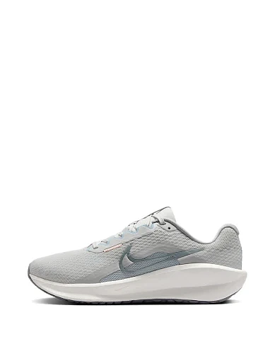 Жіночі кросівки раннери Nike DOWNSHIFTER 13 тканинні сірі - фото 2 - Miraton
