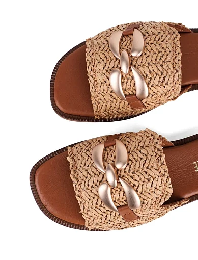 Жіночі шльопанці Attizzare шкіряні бежеві - фото 5 - Miraton