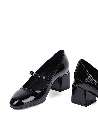 Жіночі туфлі Attizzare лакові чорні - фото 2 - Miraton